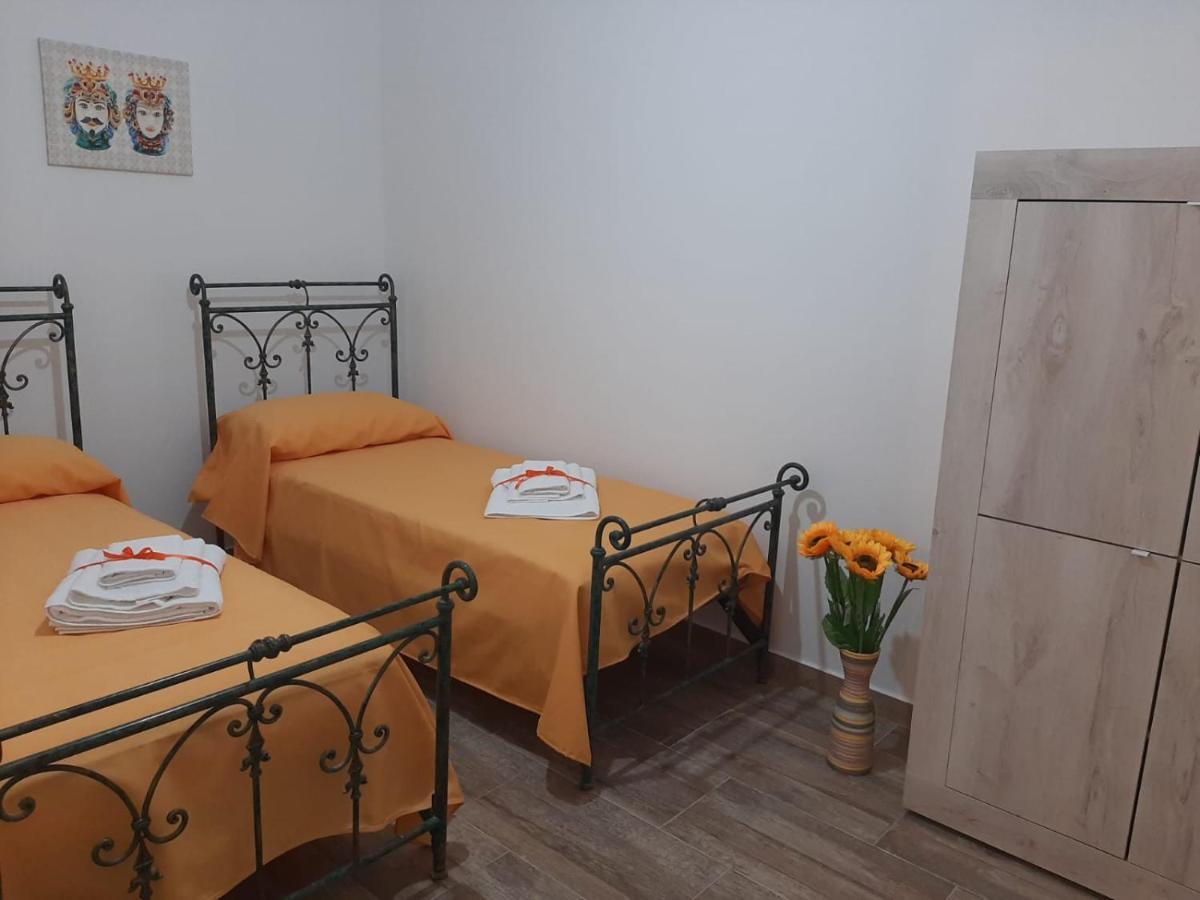 Casa Vacanze Il Girasole 巴格里亚 外观 照片